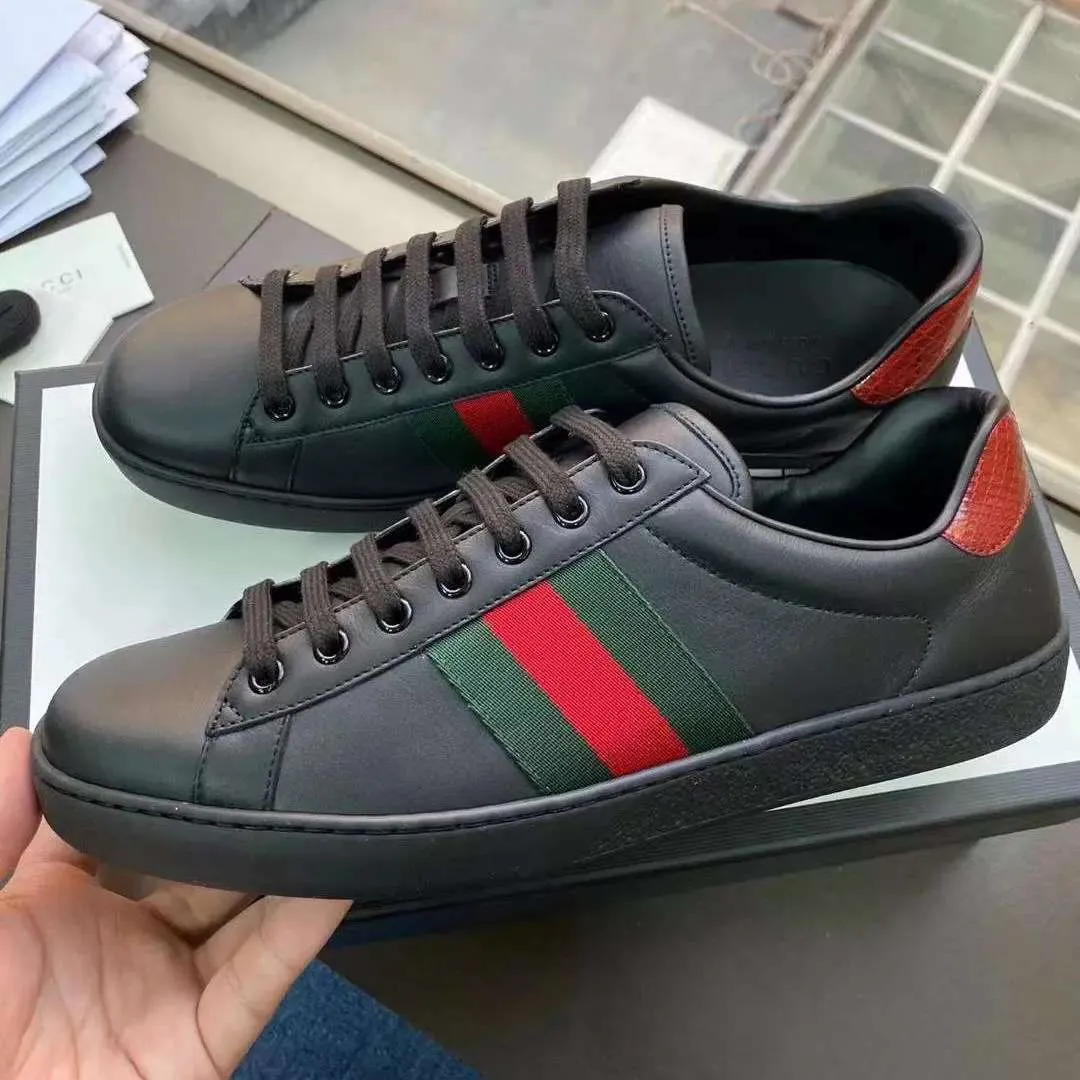 👟👟Ex-factory price 420👟👟 Newly upgraded high version of men's and women's wear, (GUCCI) official website's latest casual and fashionable couple shoes, hot style The style is simple and elegant, exclusive for couples. Unique official website latest brand elements 👑 original Gucci decoration, fashionable and generous, original material cowhide ✅ sheepskin lining, official website designated wear-resistant casual outsole, real-life photos of classic models in the counter, women's 35-40, men's 38--44 sizes